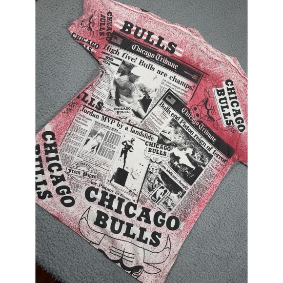 Vintage Chicago Bulls T‎ Shirt Mens Large Newspaper 90s AOP Jordan MVP Rare VTG - Picture 12 of 12